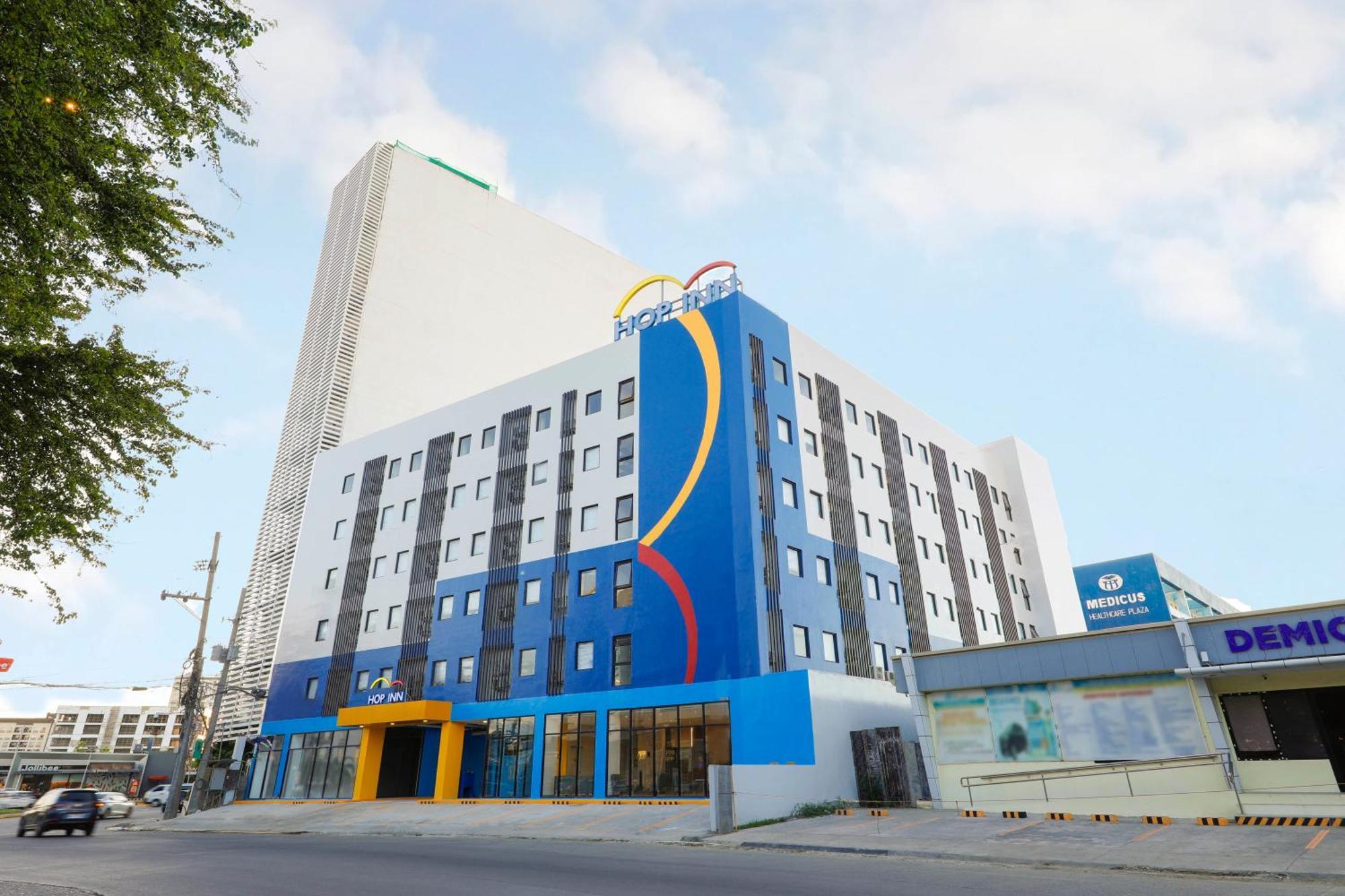 Hop Inn Hotel Iloilo Екстер'єр фото